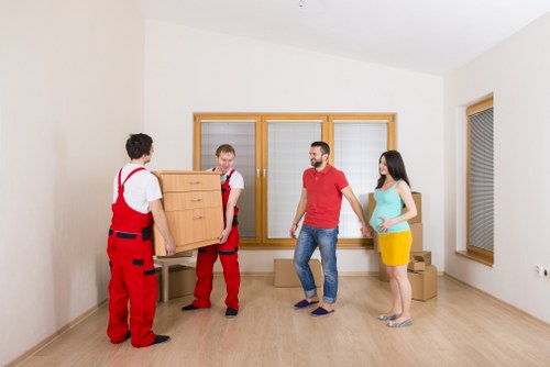 Mobile self storage container delivered in Hainault for convenient packing